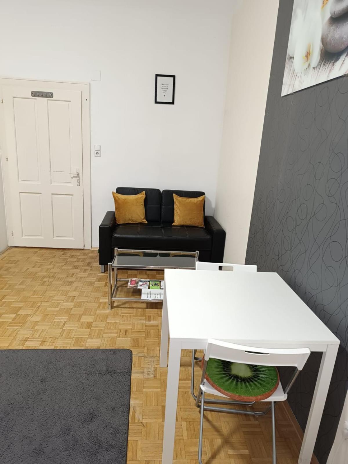Wohnung In Der Naehe Wiener Stadthalle Und Zentrum 9 エクステリア 写真