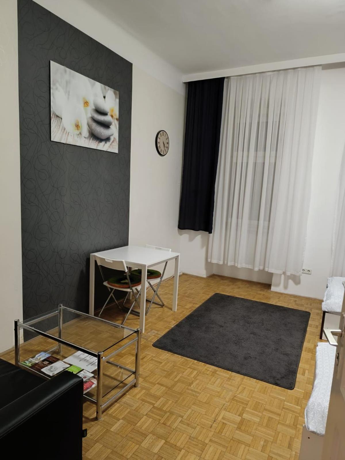 Wohnung In Der Naehe Wiener Stadthalle Und Zentrum 9 エクステリア 写真